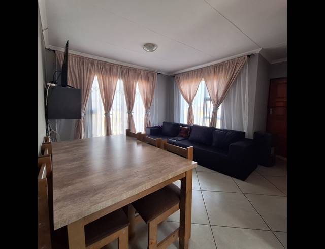 3 BEDROOM HOUSE FOR SALE IN BERGSIG